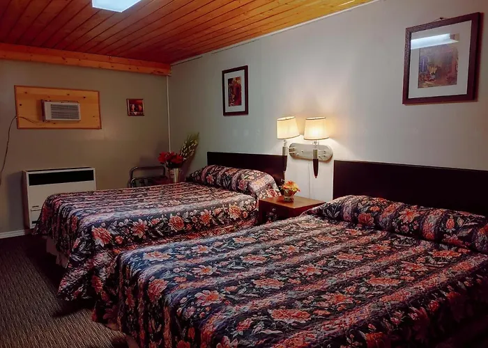 Kootenay Country Inn